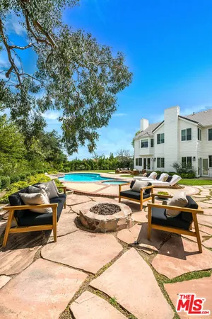 $4,350,000 | 24049 Chestnut Way, Calabasas, CA 91302