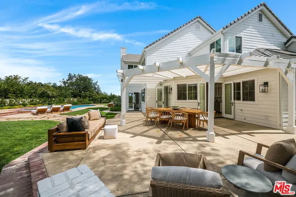 $4,350,000 | 24049 Chestnut Way, Calabasas, CA 91302