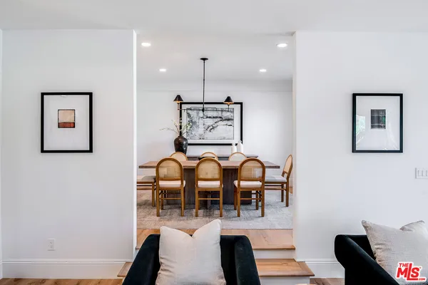 $4,350,000 | 24049 Chestnut Way, Calabasas, CA 91302