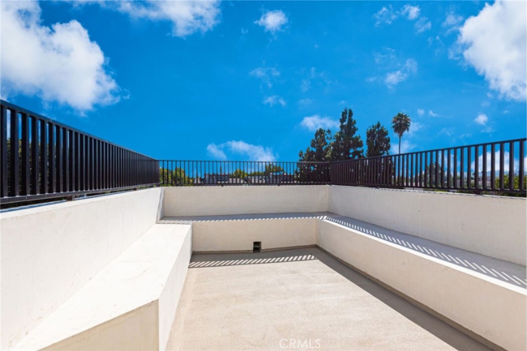 10847 Morrison Street North Hollywood, CA 91601 - Photo 12 of 13 a view of balcony