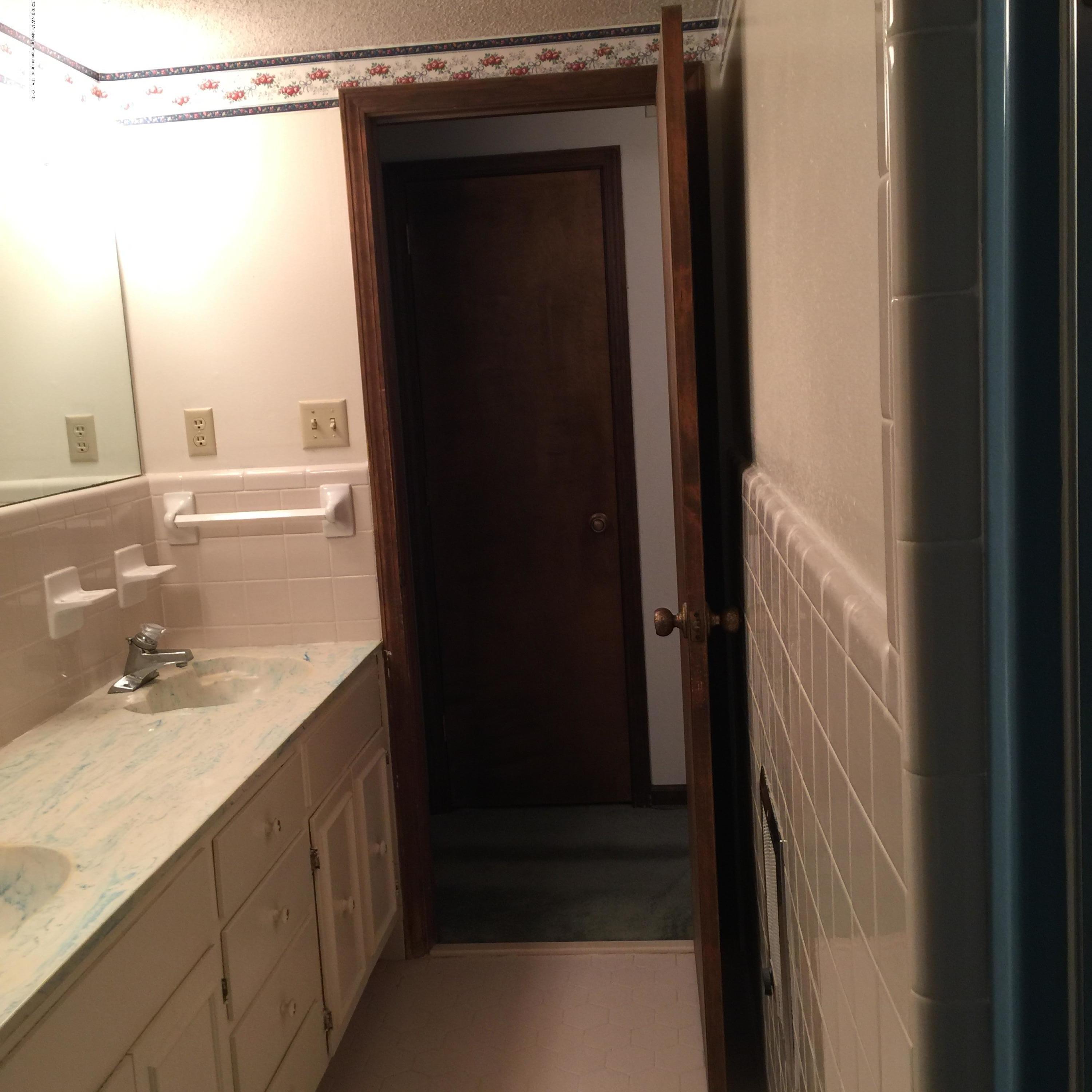 1985 Holly Springs Road Hernando, MS 38632 - Photo 14 of 28 6CE4684F-0FC0-4F5C-BC4C-1BACA20C59BD