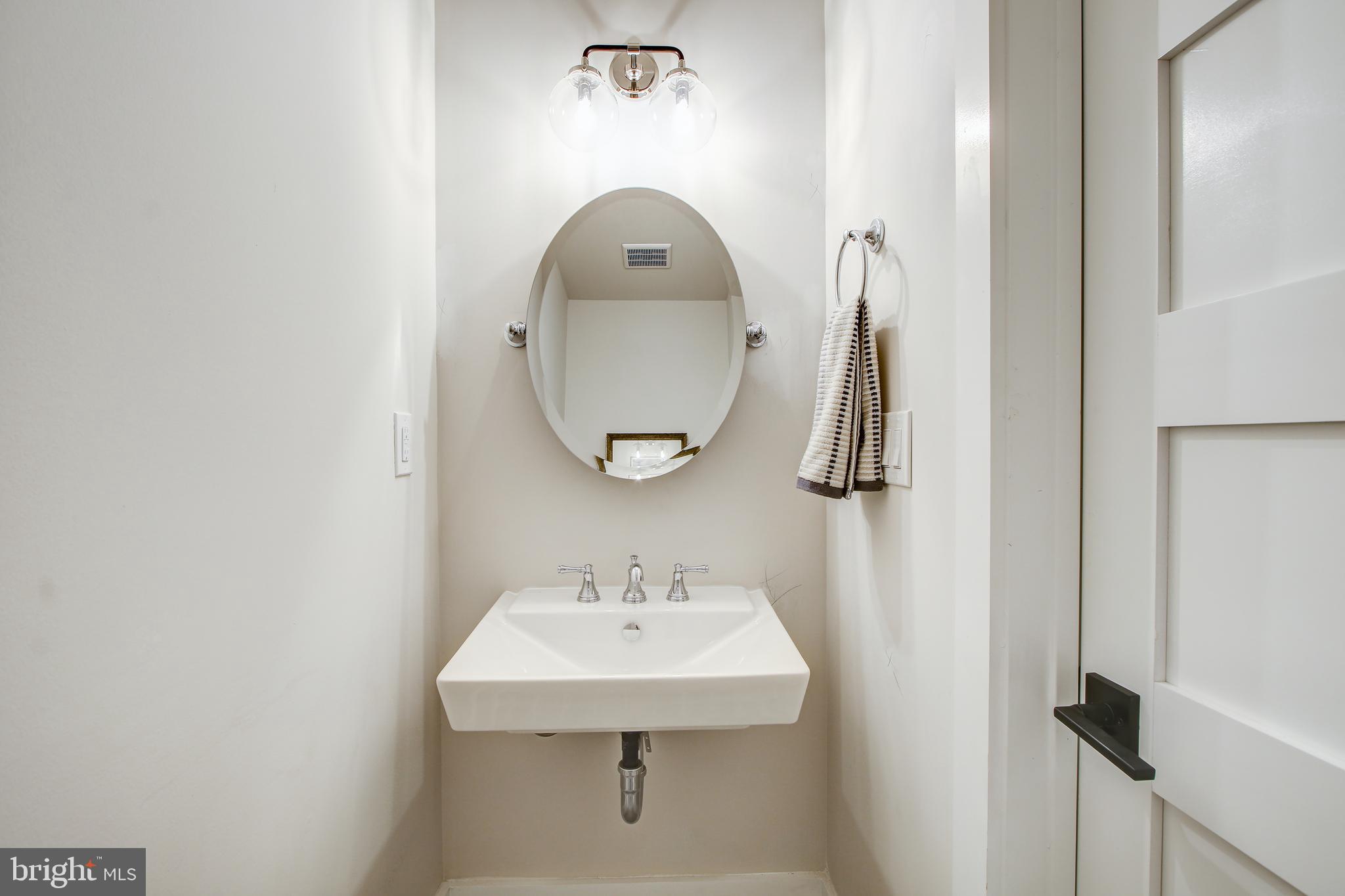 23 R Street Northeast Washington, DC 20002 - Photo 46 of 48