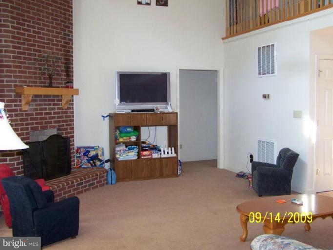 11065 Tower Road Unionville, VA 22567 - Photo 3 of 10 Great Room