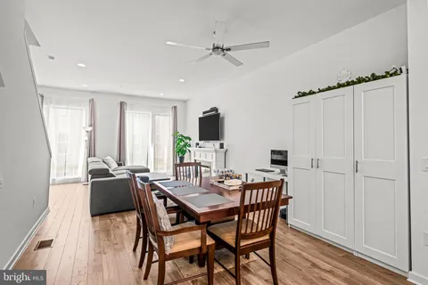 $677,225 | 3107 Sunrise Walk, Philadelphia, PA 19125