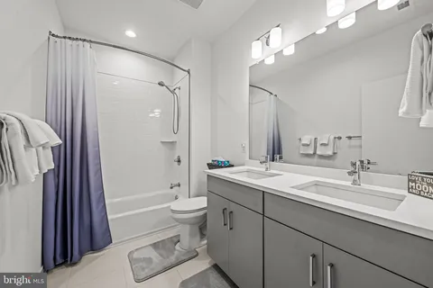 $677,225 | 3107 Sunrise Walk, Philadelphia, PA 19125