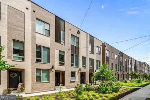 $677,225 | 3107 Sunrise Walk, Philadelphia, PA 19125