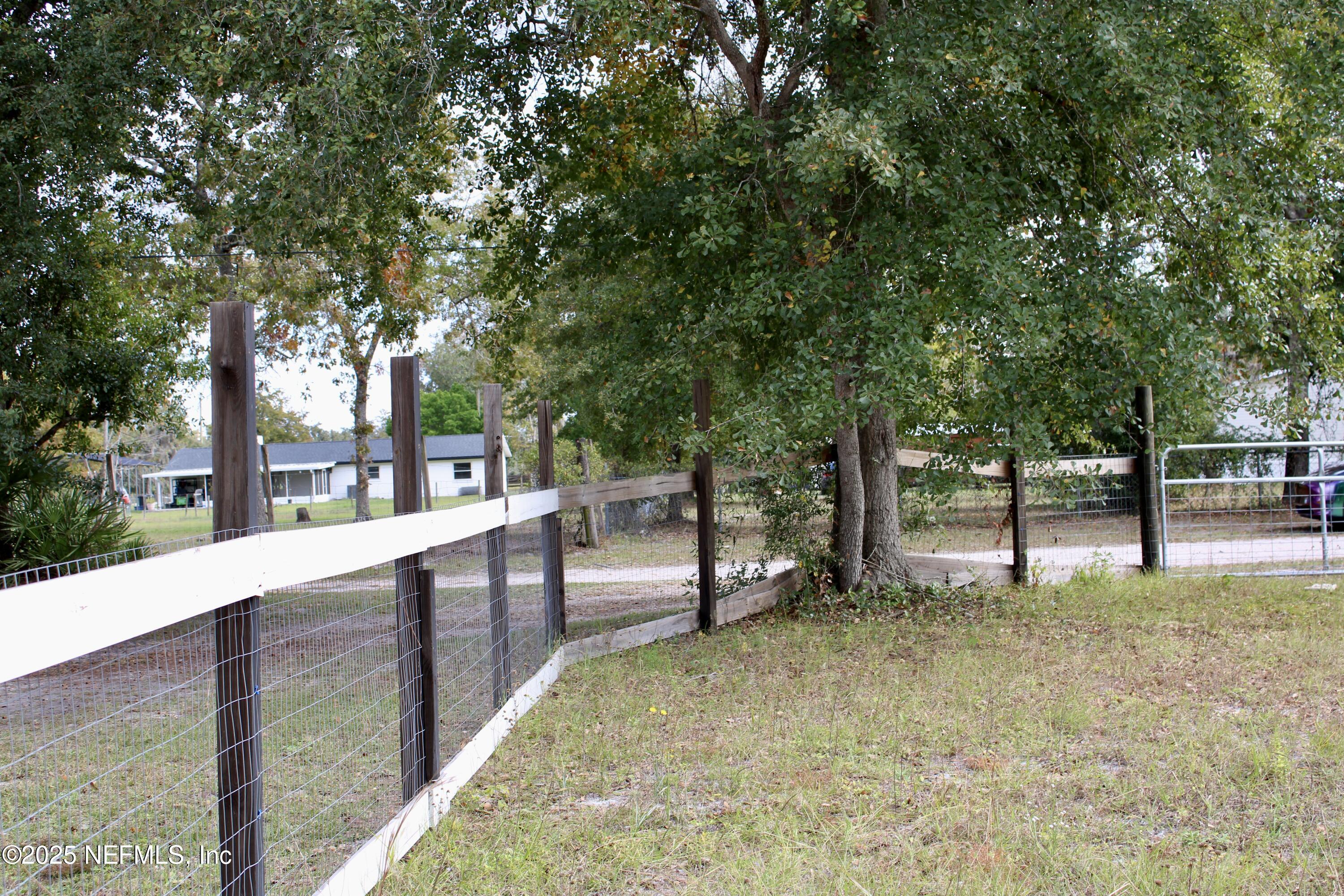 3990 Appaloosa Road Middleburg, FL 32068 - Photo 4 of 34 IMG_0262