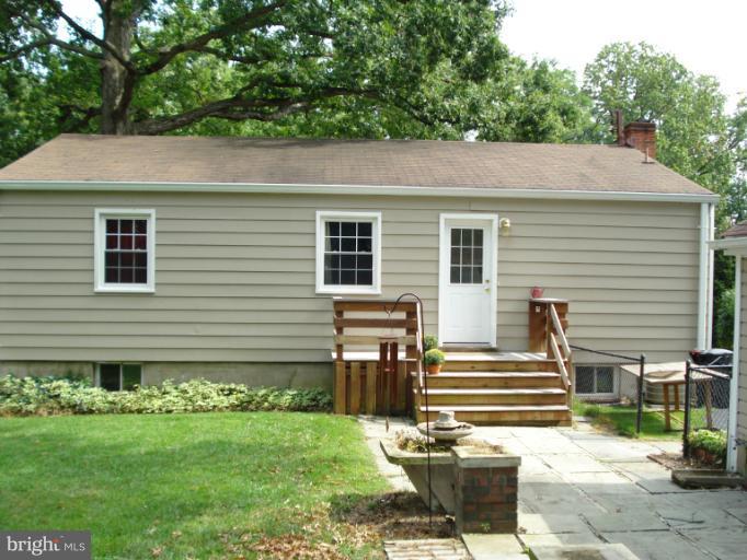 106 Tapawingo Road Southeast Vienna, VA 22180 - Photo 13 of 22 Exterior (Rear)