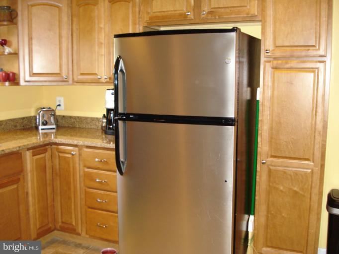 106 Tapawingo Road Southeast Vienna, VA 22180 - Photo 10 of 22 Kitchen
