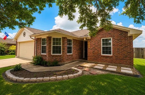 $315,000 | 2124 Tower Bridge Road, Pearland, TX 77581