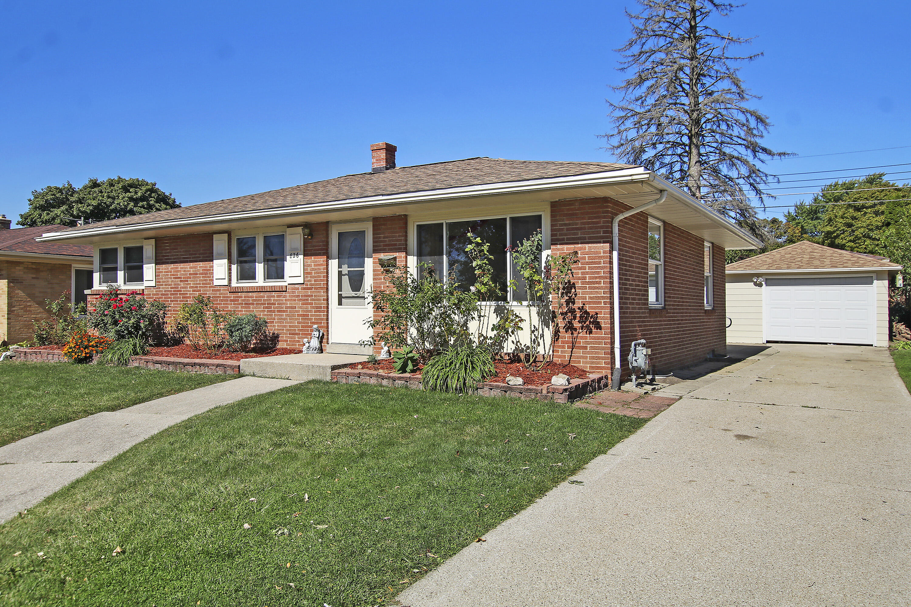 826 Montclair Drive Racine, WI 53402 - Photo 1 of 1 K- 826 Montclair Dr, Racine, WI - 25