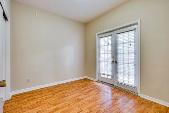 $1,400 | 715 West 22 1/2 Street, Unit 205, Austin, TX 78705