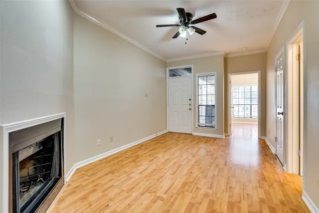 $1,400 | 715 West 22 1/2 Street, Unit 205, Austin, TX 78705