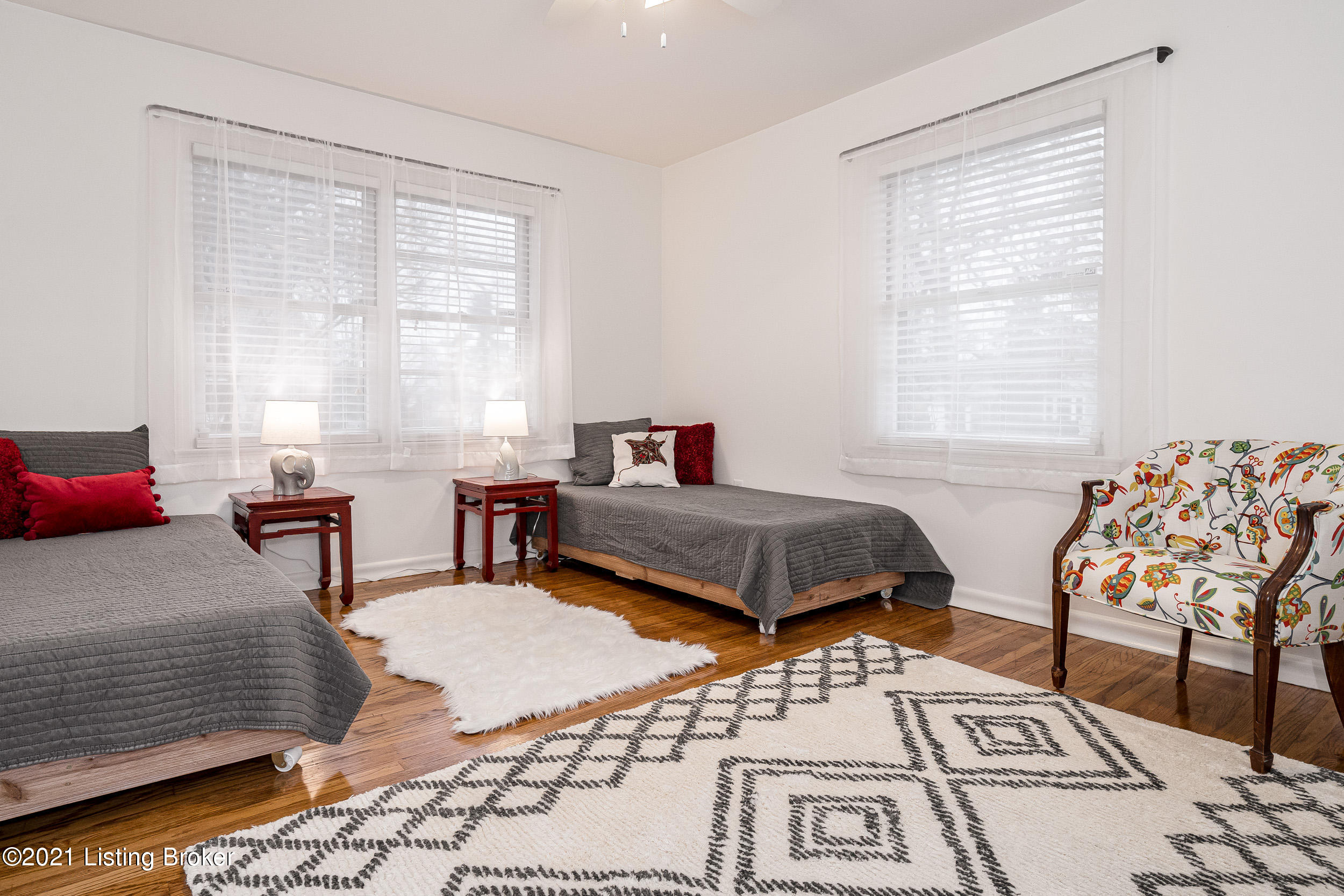 435 Highfield Road Louisville, KY 40207 - Photo 32 of 41 32. Bedroom 2 01