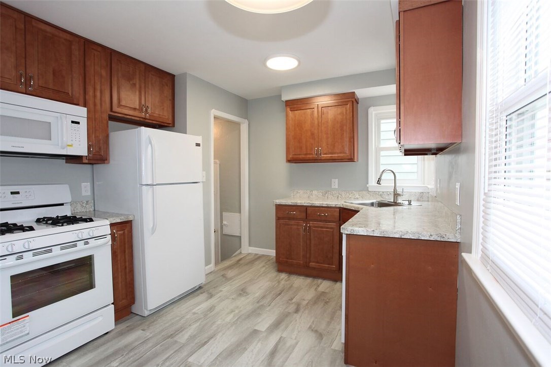 13106 Carpenter Road Garfield Heights, OH 44125 - Photo 3 of 29