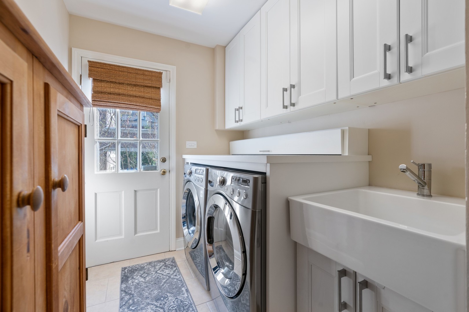 280 Sylvan Road Glencoe, IL 60022 - Photo 33 of 45 a utility room with dryer and washer