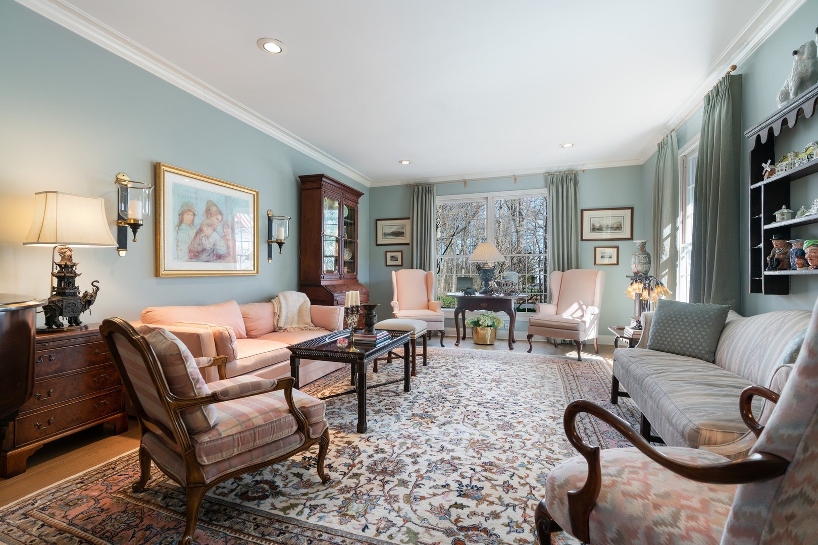 280 Sylvan Road Glencoe, IL 60022 - Photo 5 of 45 a living room with furniture a rug and a window