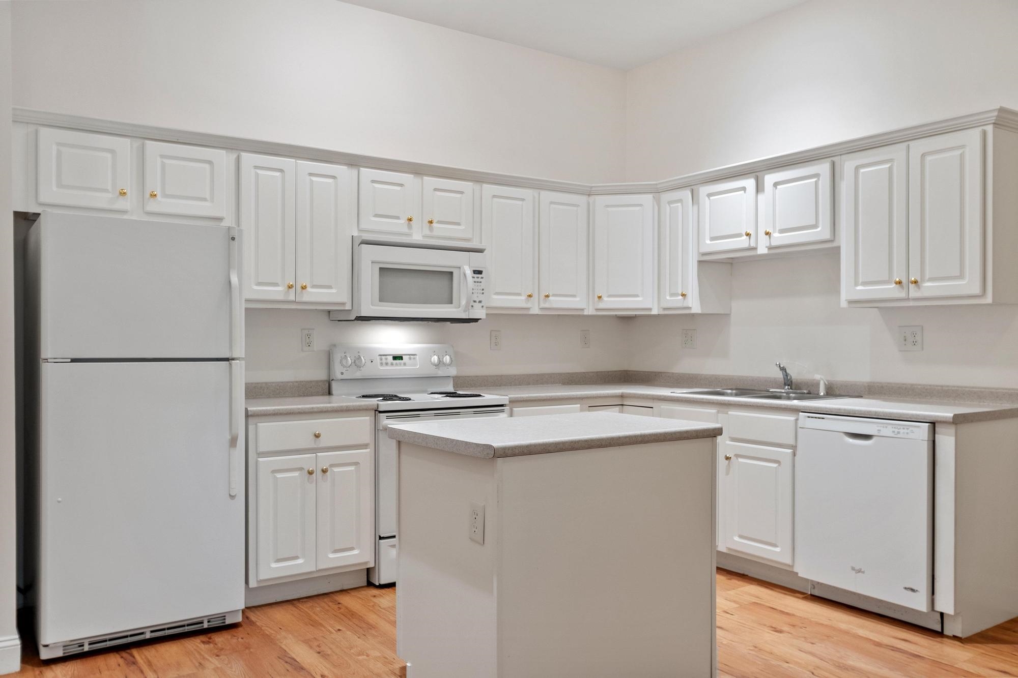 59 Cluff Road, Unit 16 Salem, NH 03079 - Photo 2 of 34 Gallery Image 2