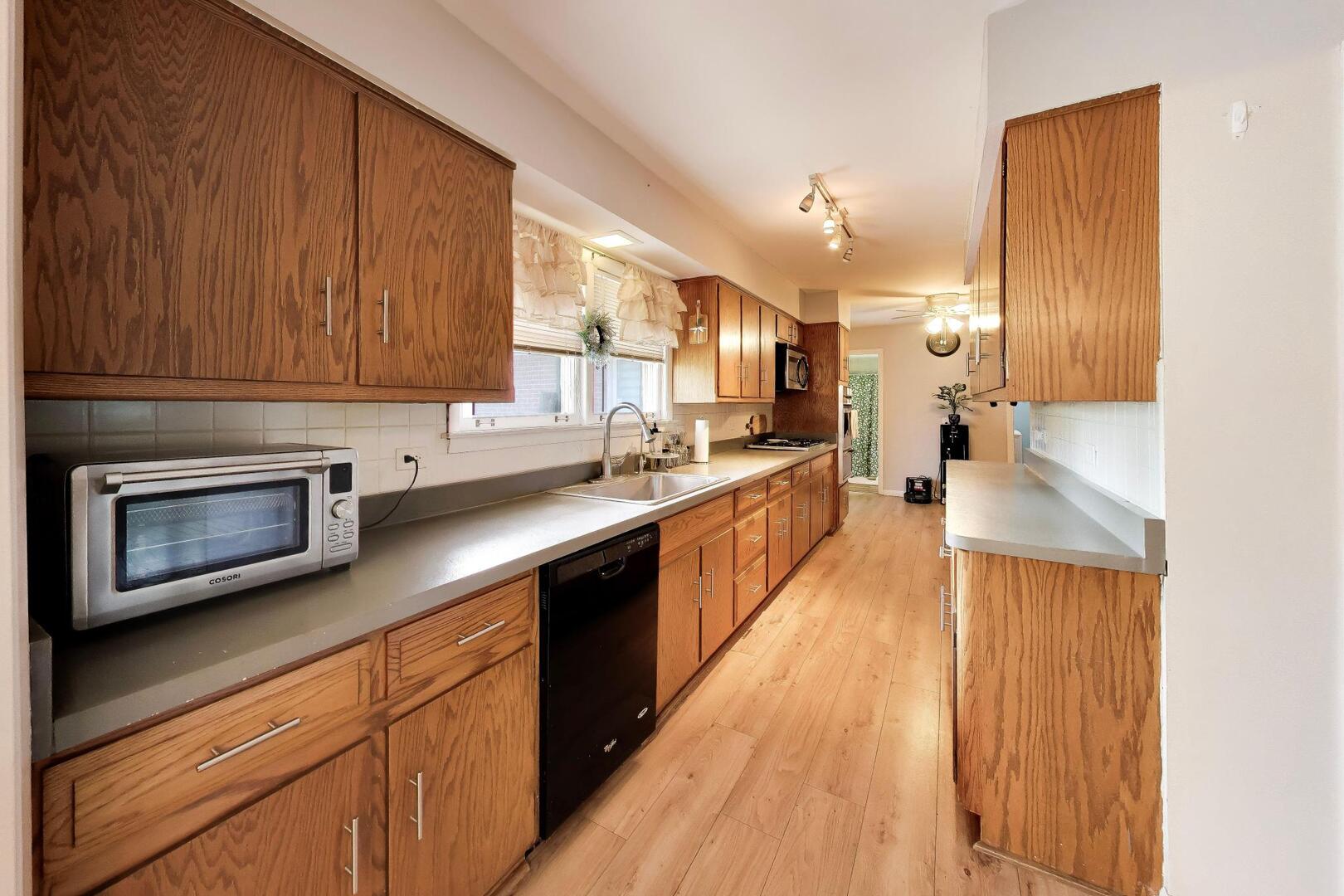 10-s021 Plainfield-Naperville Road Naperville, IL 60565 - Photo 12 of 52 Gallery Image 12