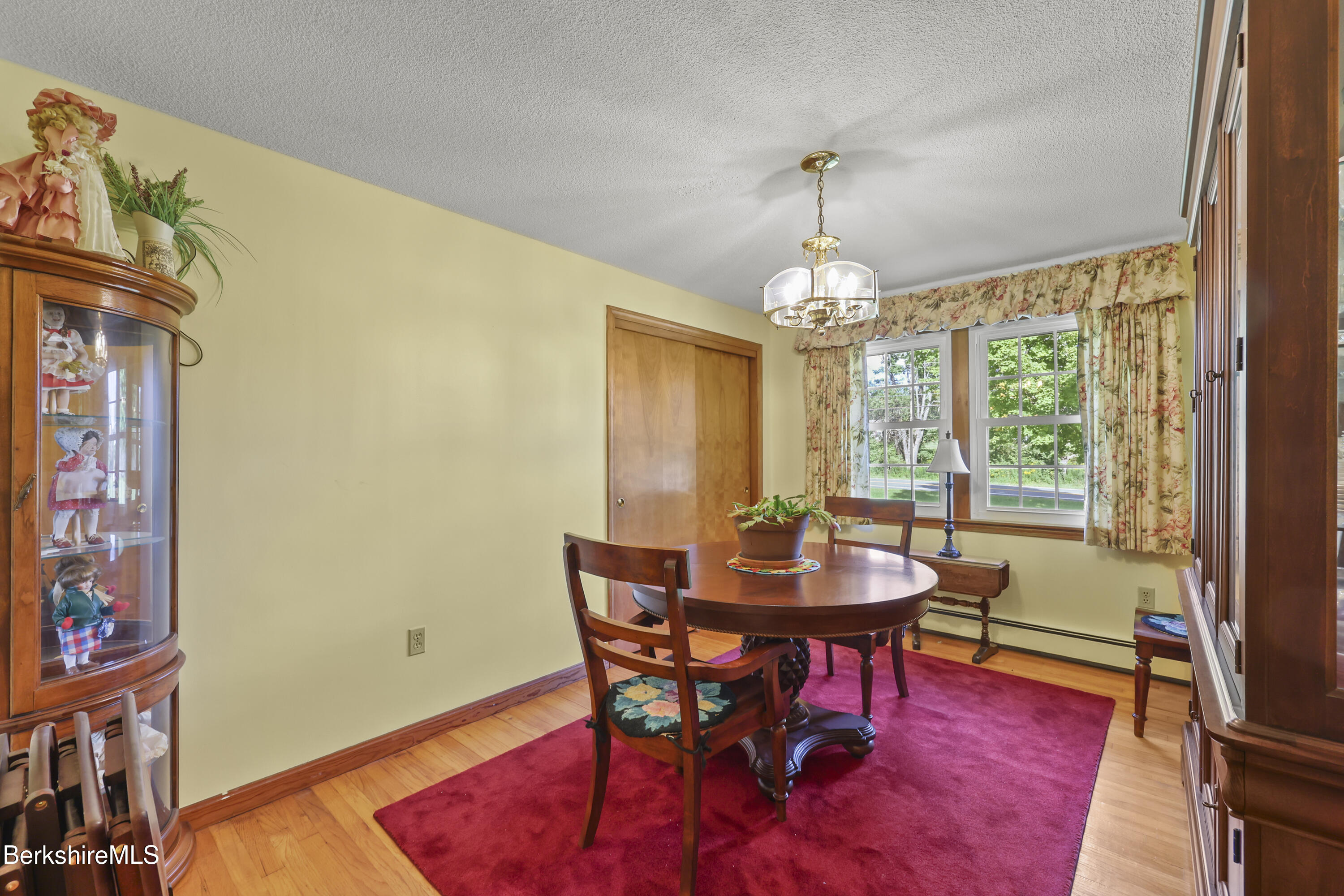 477 South Washington State Road Washington, MA 01223 - Photo 16 of 45 Dining Room
