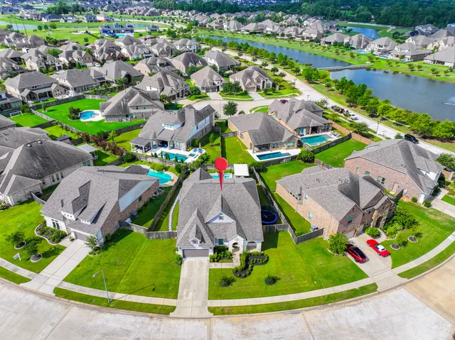 $860,000 | 25403 Angelwood Springs Lane, Tomball, TX 77375