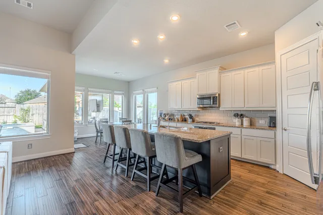 $860,000 | 25403 Angelwood Springs Lane, Tomball, TX 77375