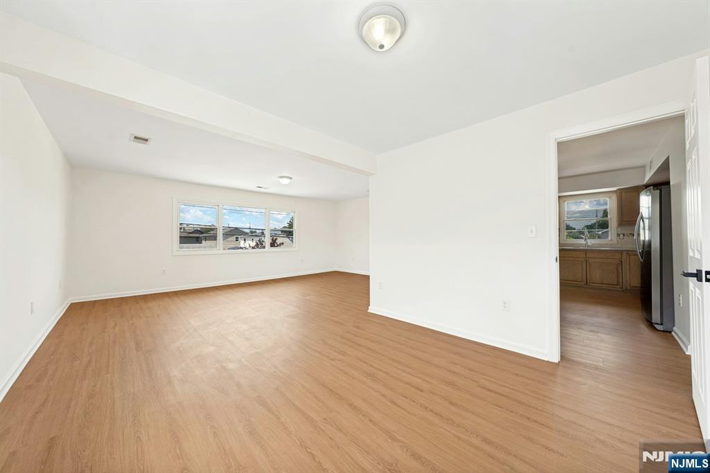 726 Saddle River Road Saddle Brook, NJ 07663 - Photo 9 of 32