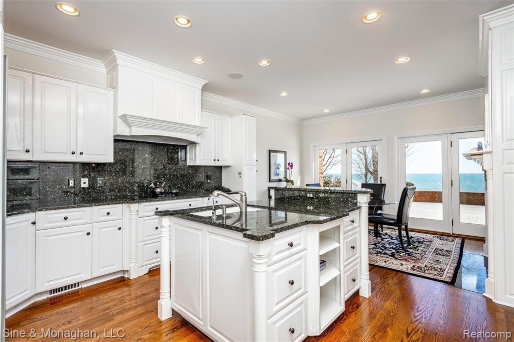 1020 Lake Shore Road Grosse Pointe Shores, MI 48236 - Photo 24 of 94