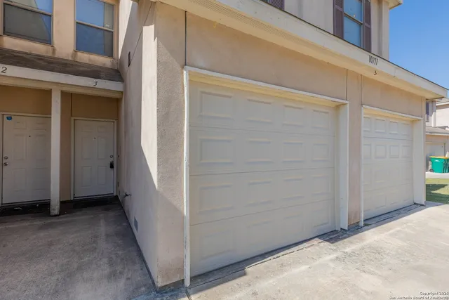 $1,200 | 10711 Mathom Landing, Unit 3, Universal City, TX 78148