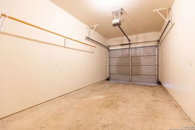 $1,100 | 10711 Mathom Landing, Unit 3, Universal City, TX 78148