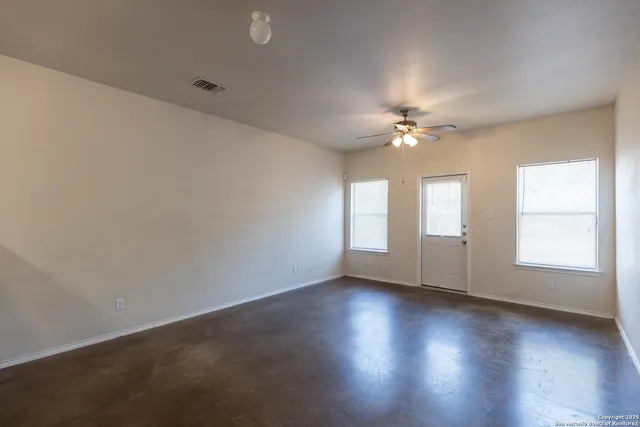 $1,200 | 10711 Mathom Landing, Unit 3, Universal City, TX 78148