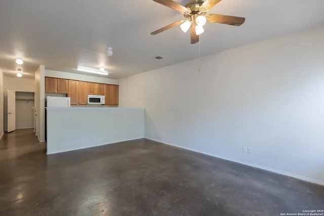 $1,200 | 10711 Mathom Landing, Unit 3, Universal City, TX 78148