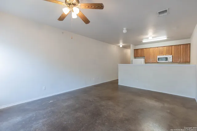 $1,200 | 10711 Mathom Landing, Unit 3, Universal City, TX 78148