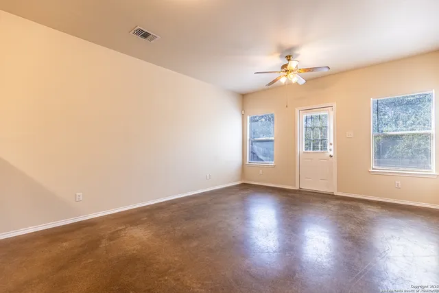 $1,100 | 10711 Mathom Landing, Unit 3, Universal City, TX 78148