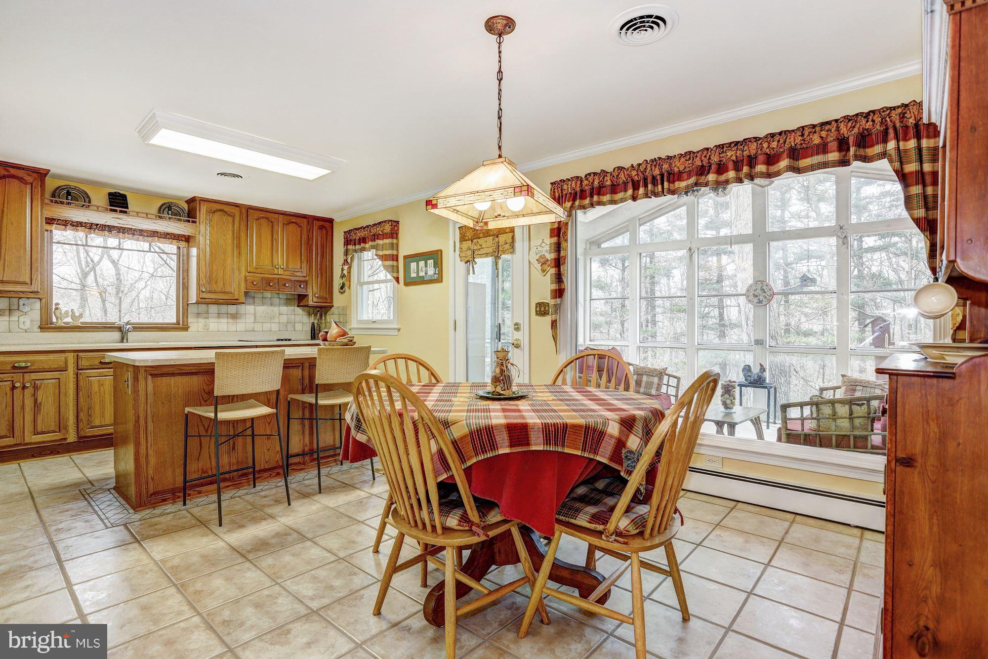 12639 Knoll Road Mount Airy, MD 21771 - Photo 6 of 30 Eat-In Kitchen