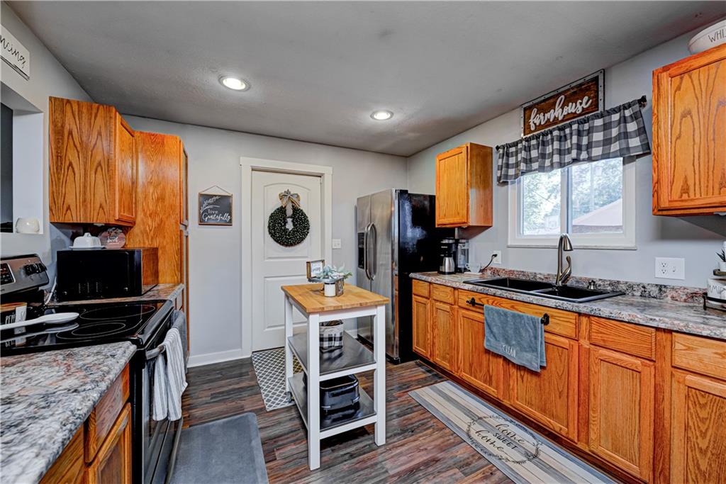 1045 Price Road Avon, IN 46123 - Photo 8 of 23 Gallery Image 8