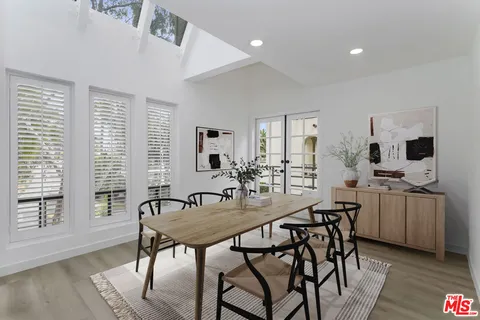 $1,200,000 | 11601 Montana Avenue, Unit PH7, Los Angeles, CA 90049