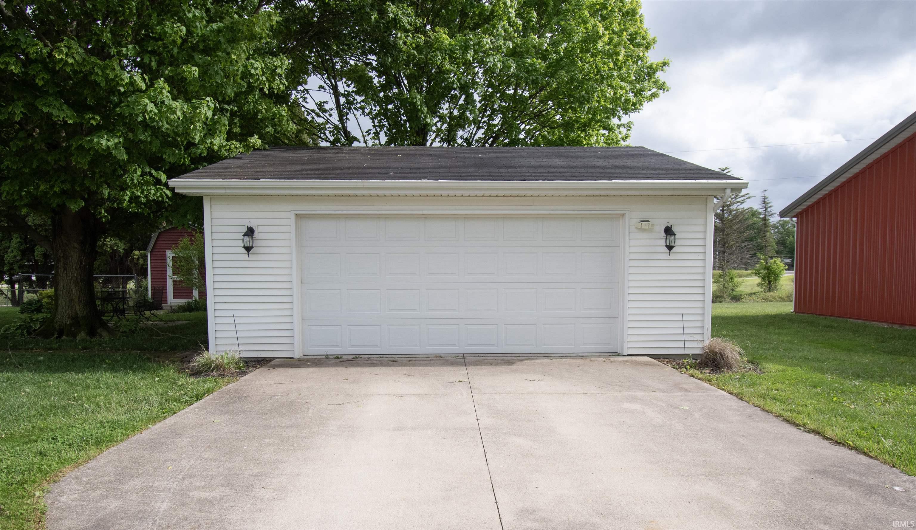 1212 Lima Road Kendallville, IN 46755 - Photo 21 of 34