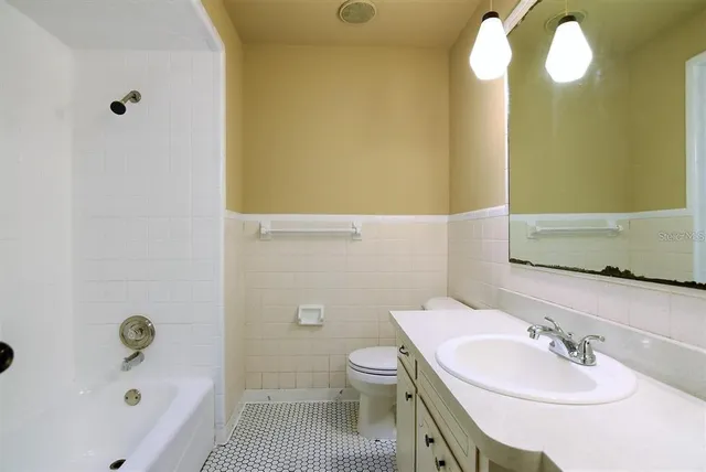 $1,900 | 7129 Turquoise Lane, Orlando, FL 32807