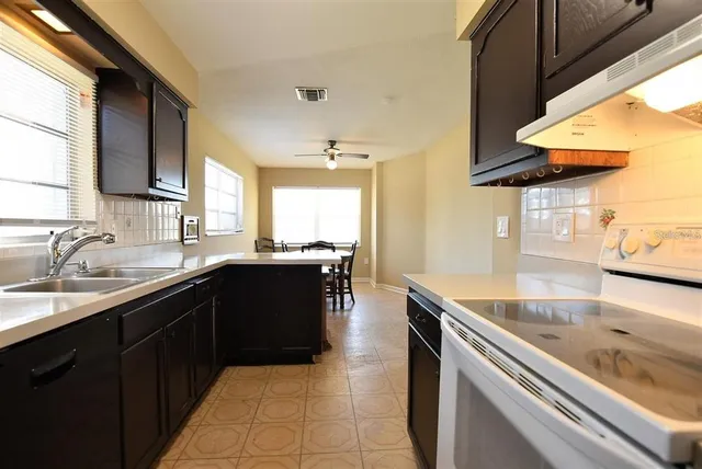 $1,900 | 7129 Turquoise Lane, Orlando, FL 32807