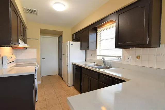 $1,900 | 7129 Turquoise Lane, Orlando, FL 32807