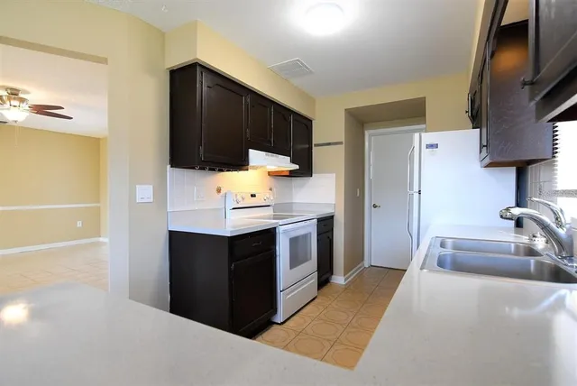 $1,900 | 7129 Turquoise Lane, Orlando, FL 32807