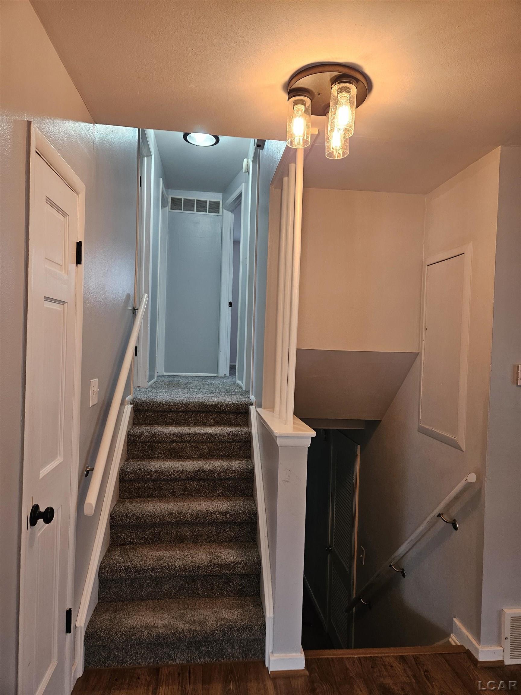 7076 Ridgedale Lane Lambertville, MI 48144 - Photo 13 of 36 50197305-be3170ef-9f16-4883-82ca-5c21935183e9.JPG
