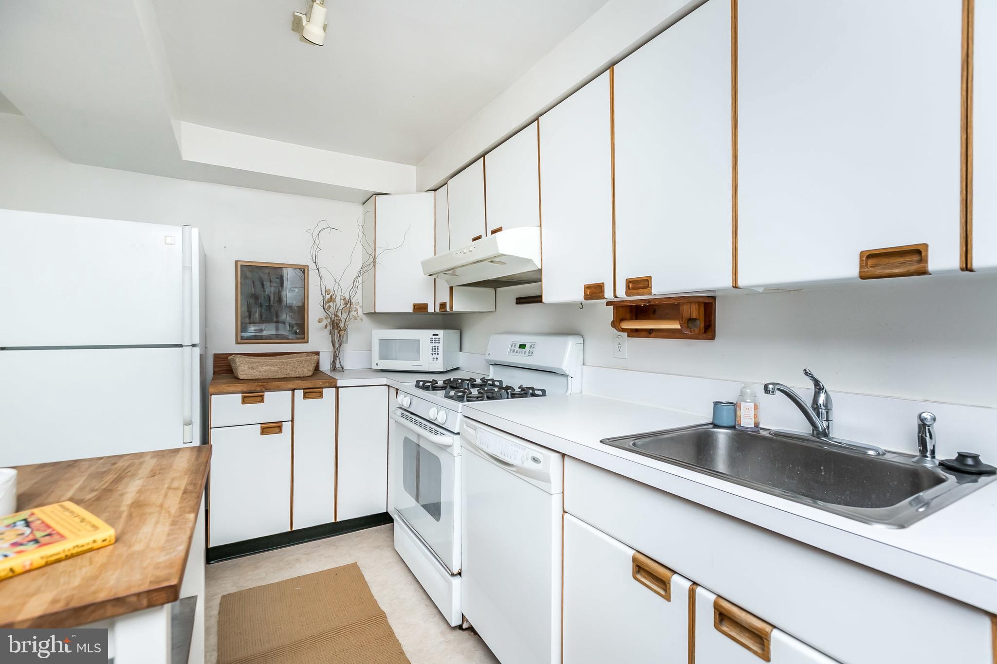 4547 Keswick Road Baltimore, MD 21210 - Photo 11 of 38