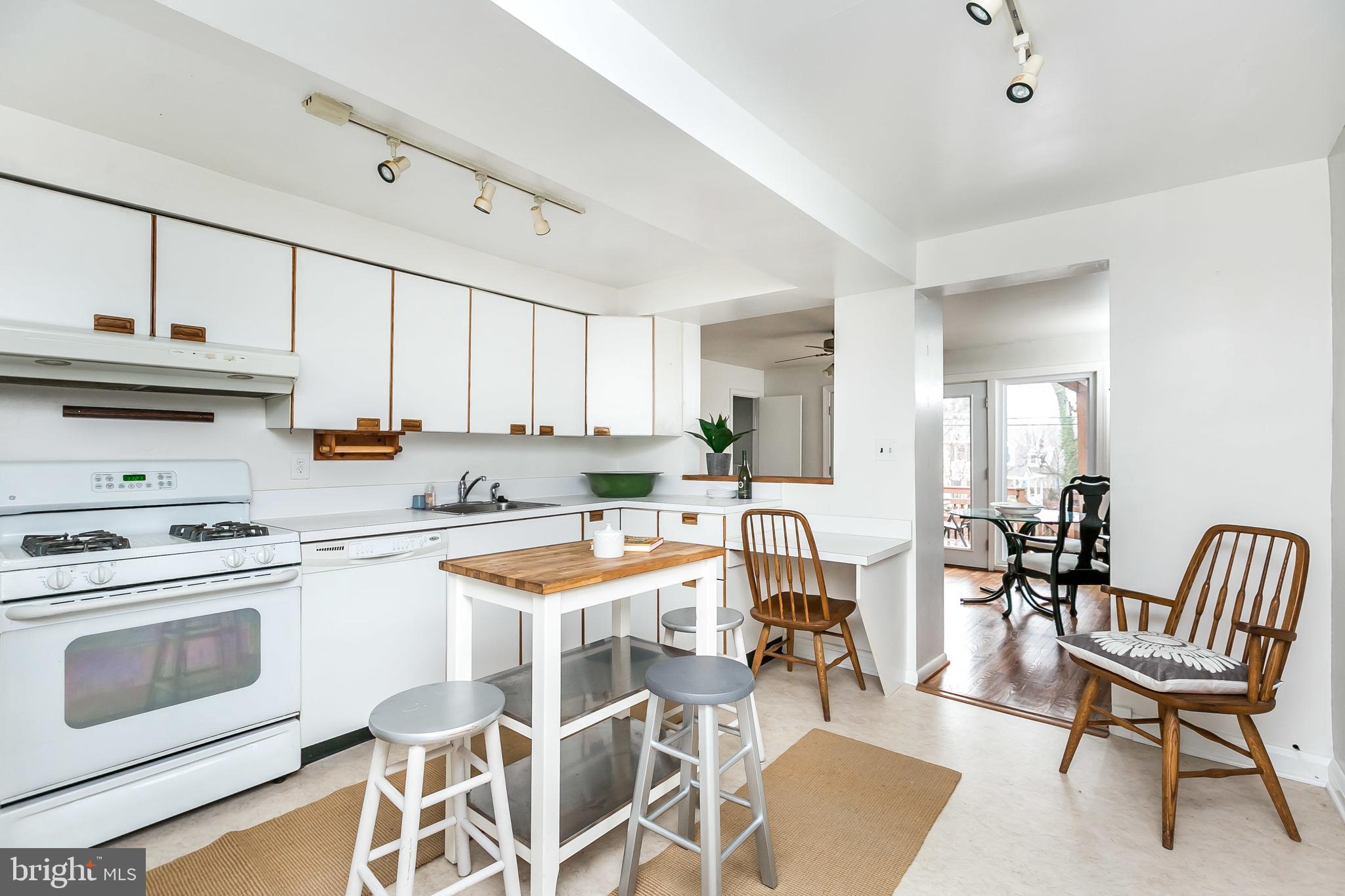 4547 Keswick Road Baltimore, MD 21210 - Photo 10 of 38