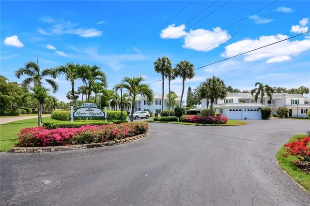 $299,900 | 240 Palm River Boulevard, Unit C202, Naples, FL 34110