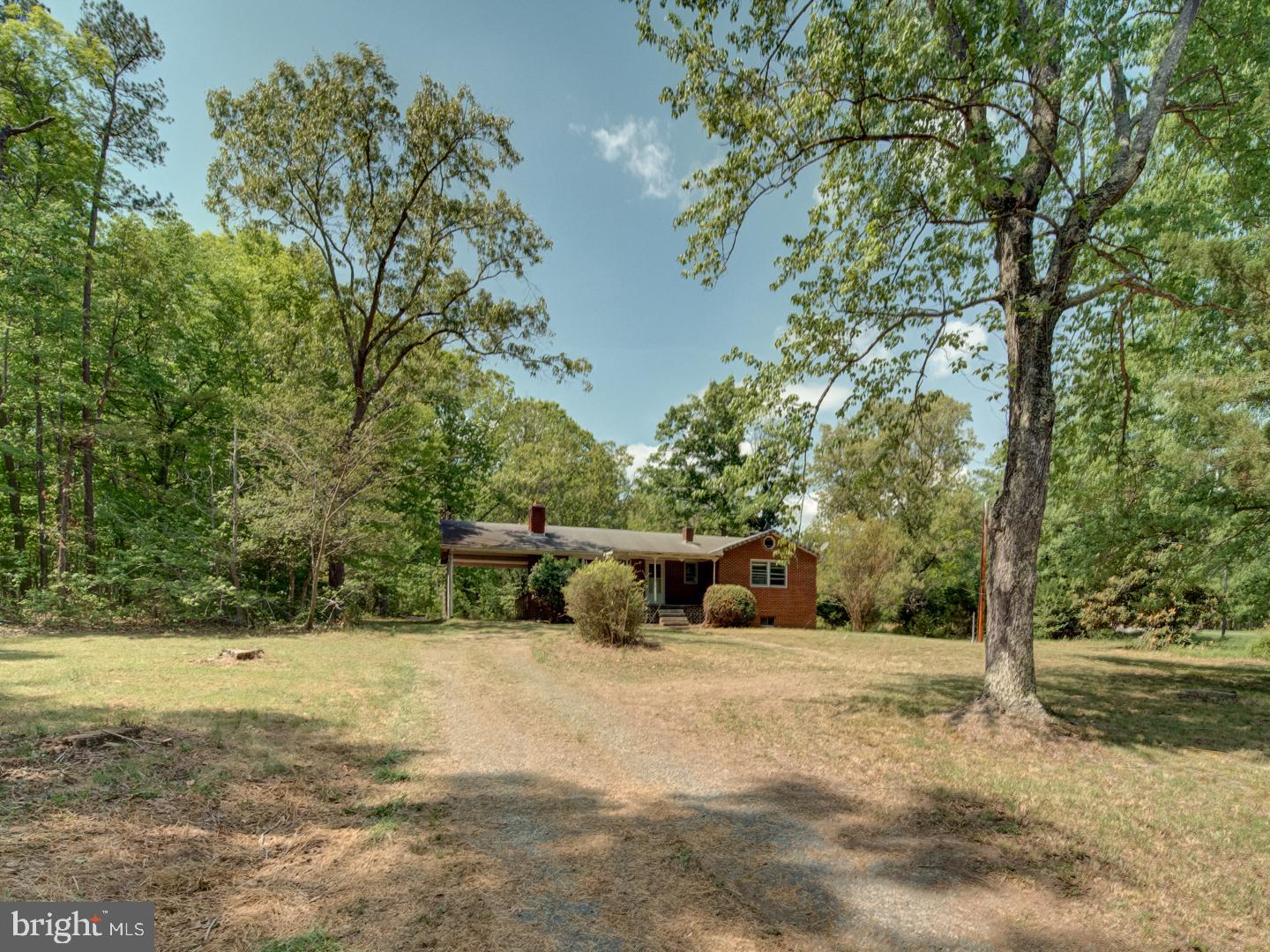13682 Blackwells Mill Road Goldvein, VA 22720 - Photo 2 of 45