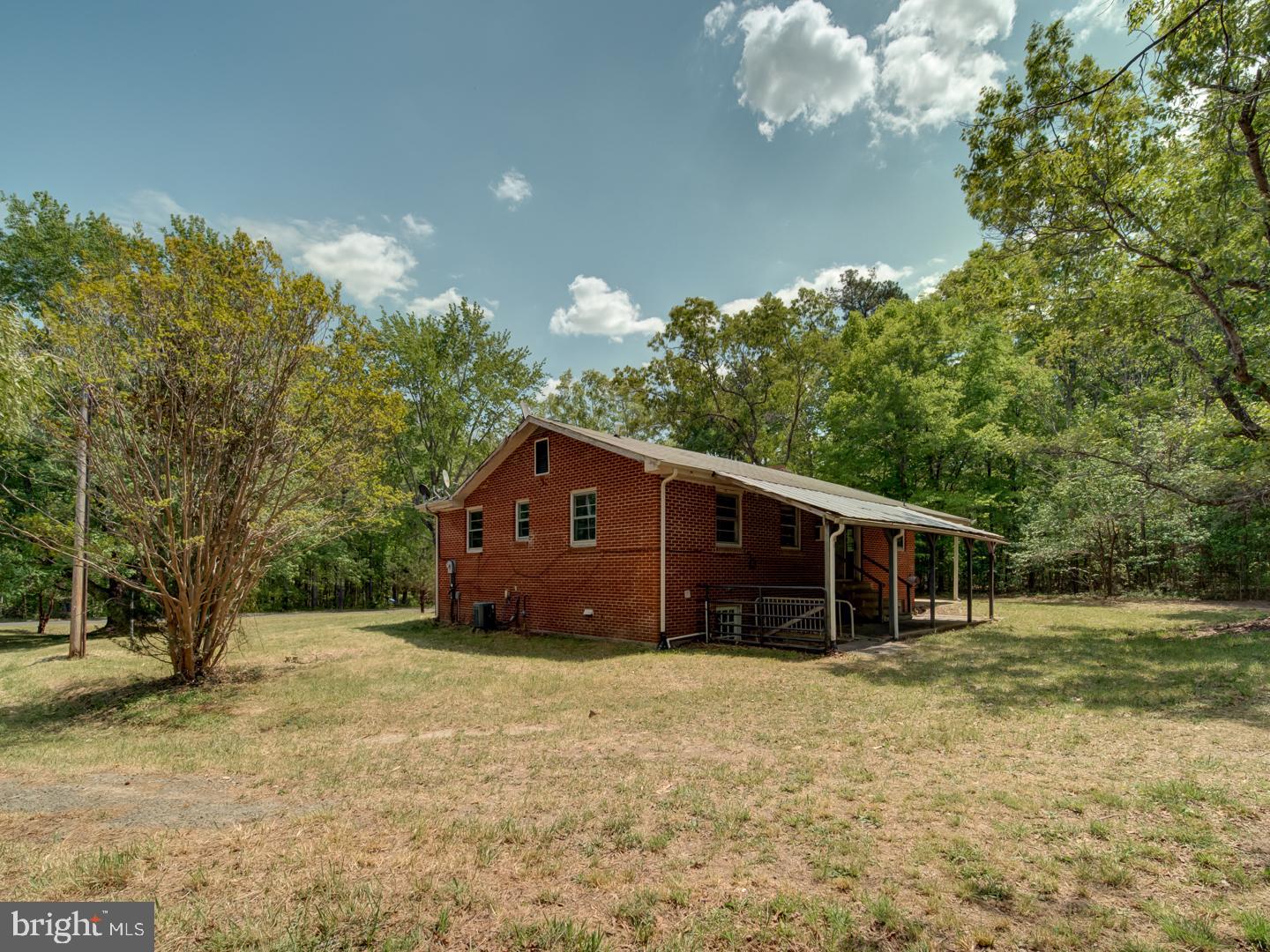 13682 Blackwells Mill Road Goldvein, VA 22720 - Photo 5 of 45