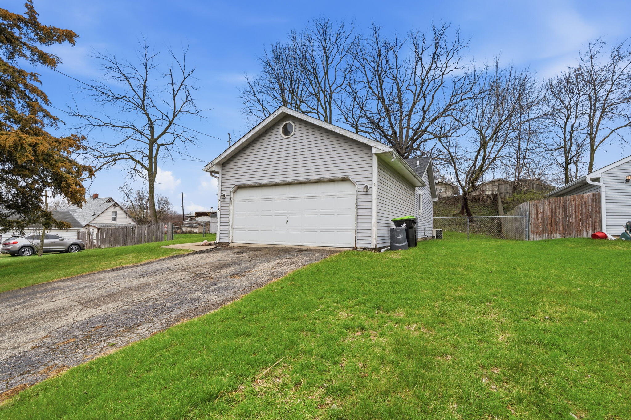 215 3rd Street Fenton, MI 48430 - Photo 3 of 26 3-web-or-mls-003_DSC04646 Michael Kremer