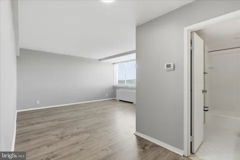 $237,500 | 301 North Beauregard Street, Unit 1107, Alexandria, VA 22312